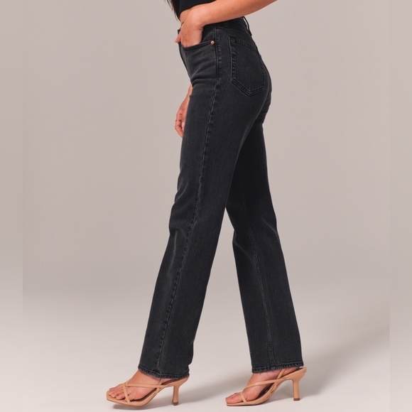 ABERCROMBIE AND FITCH Ultra High Rise 90s Straight Jean Curve Love Short - Picture 5 of 9